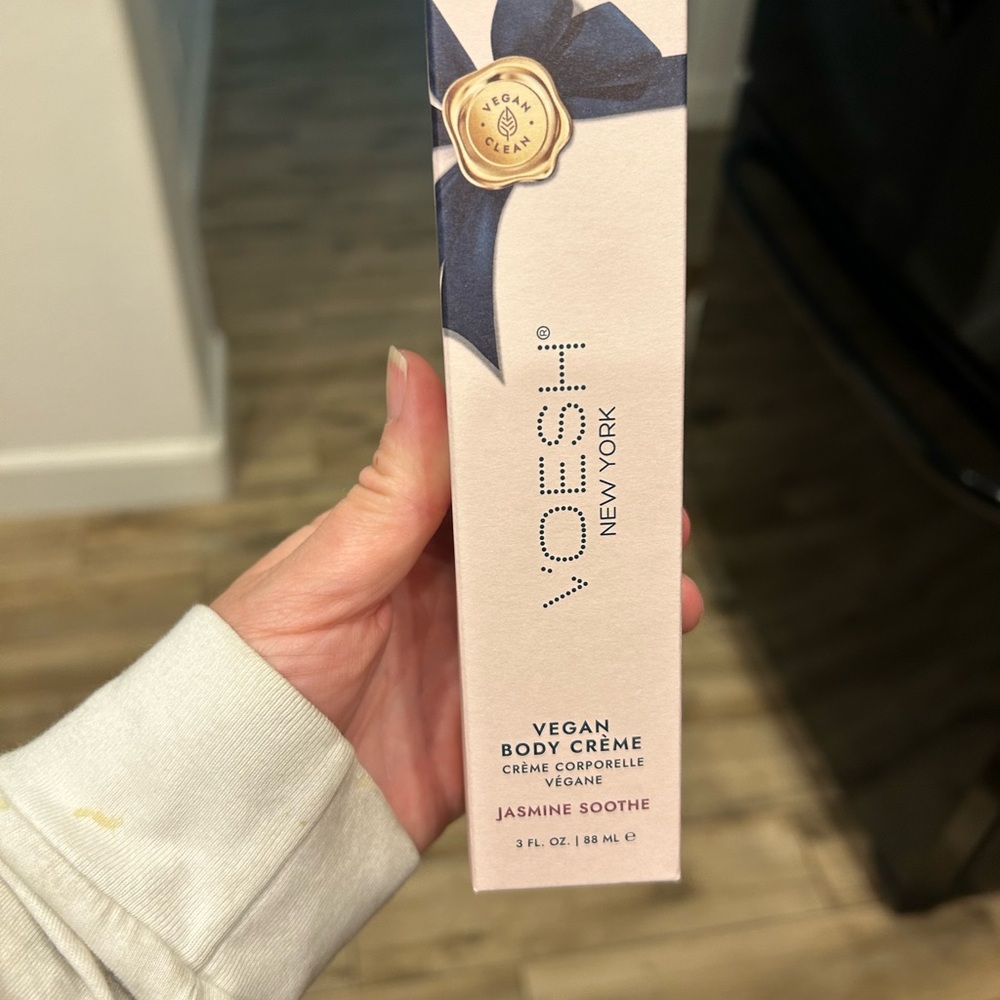 VOESH New York Vegan Body Crème - Jasmine Soothe